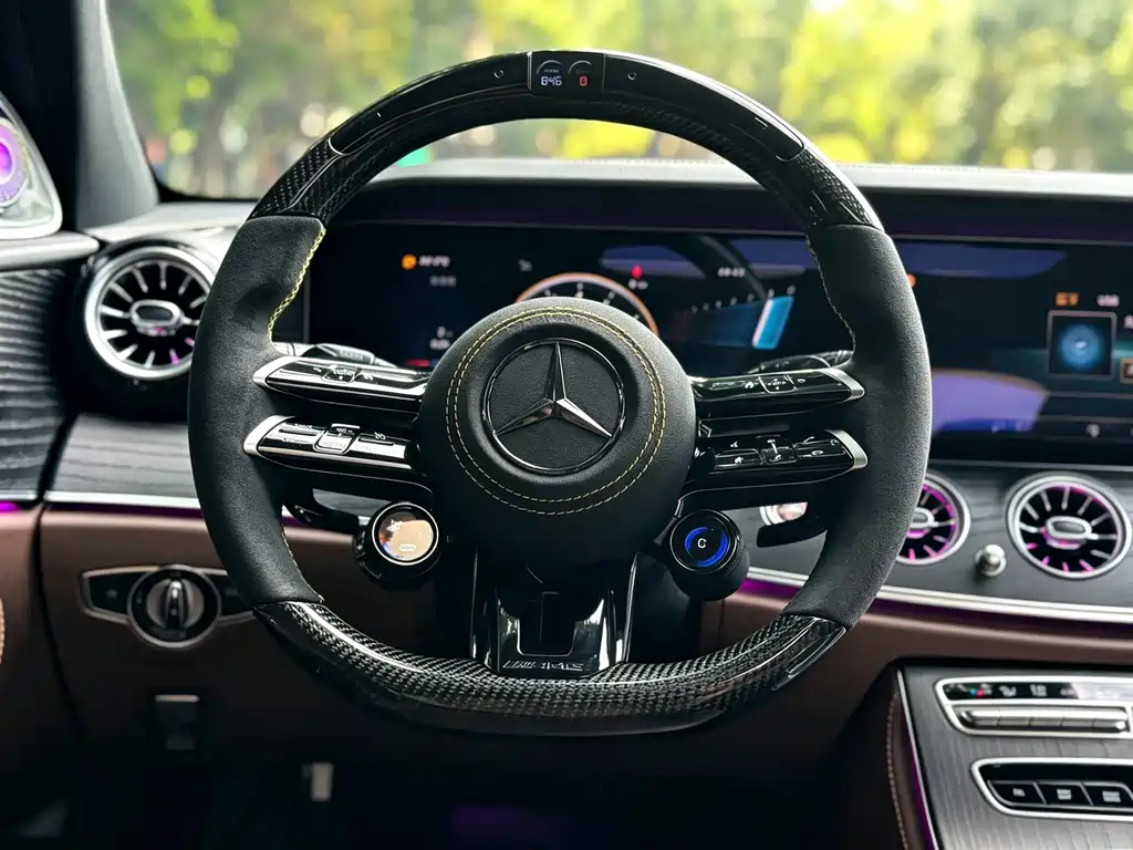 Mercedes-Benz E-Class — миниатюра 5