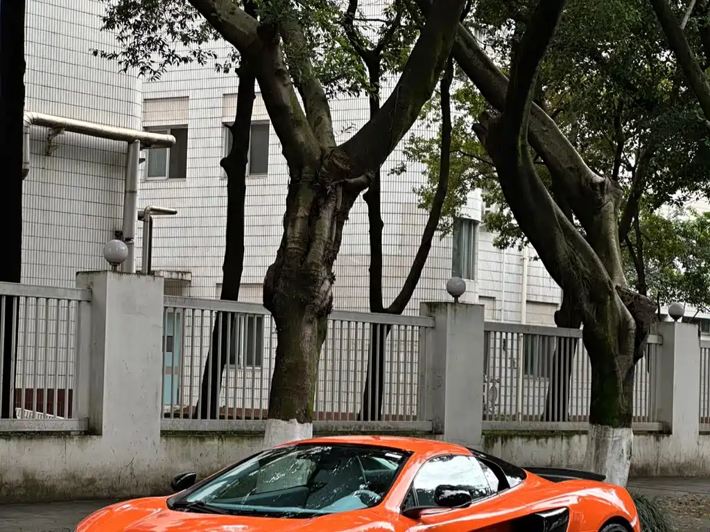 McLaren 12C — миниатюра 11