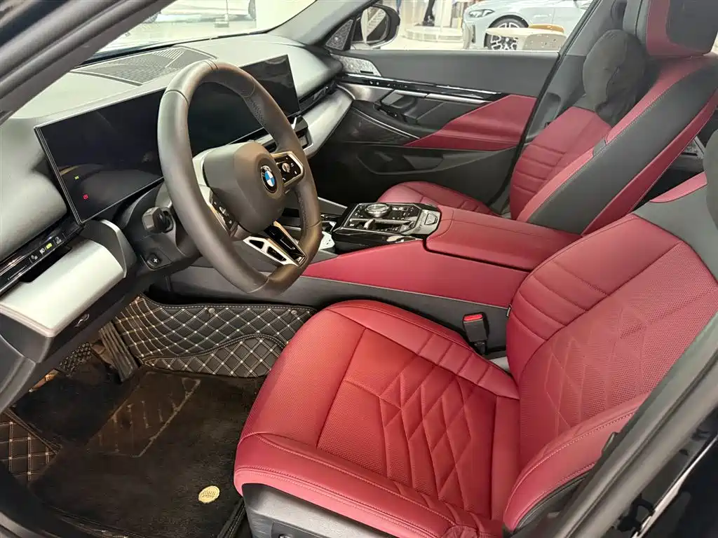 BMW 5 Series — миниатюра 7