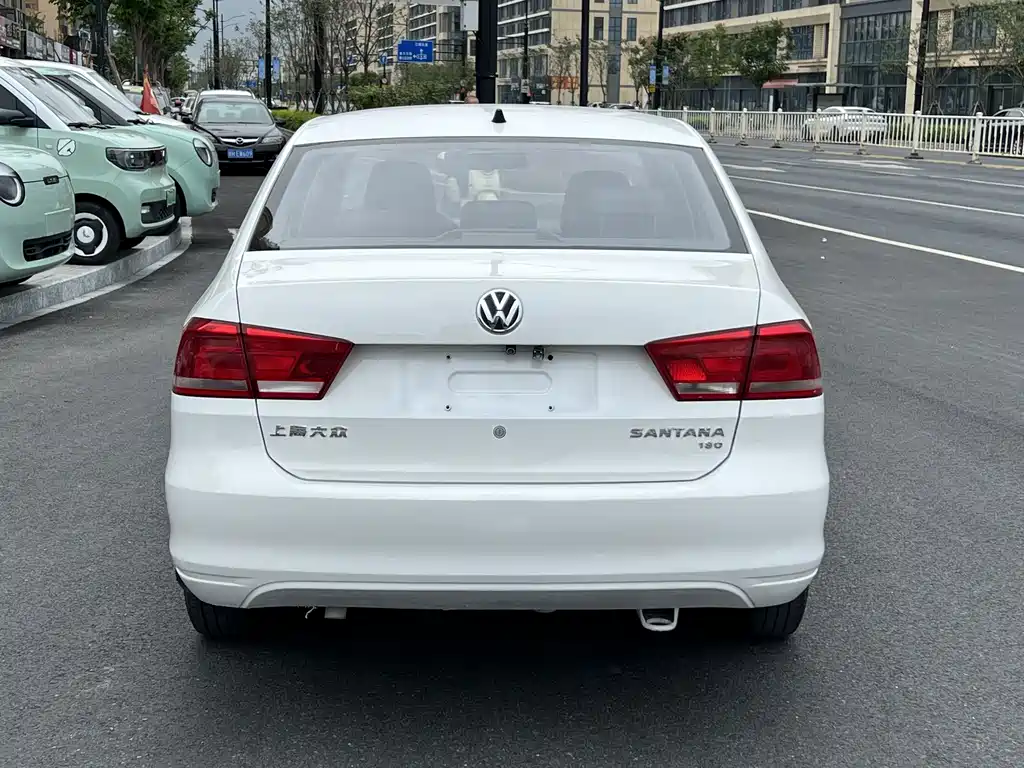 Volkswagen Santana — миниатюра 5