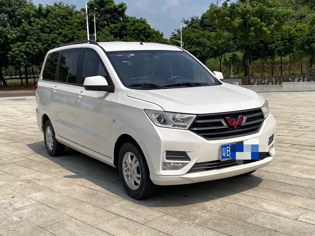 Wuling Hongguang — миниатюра 3
