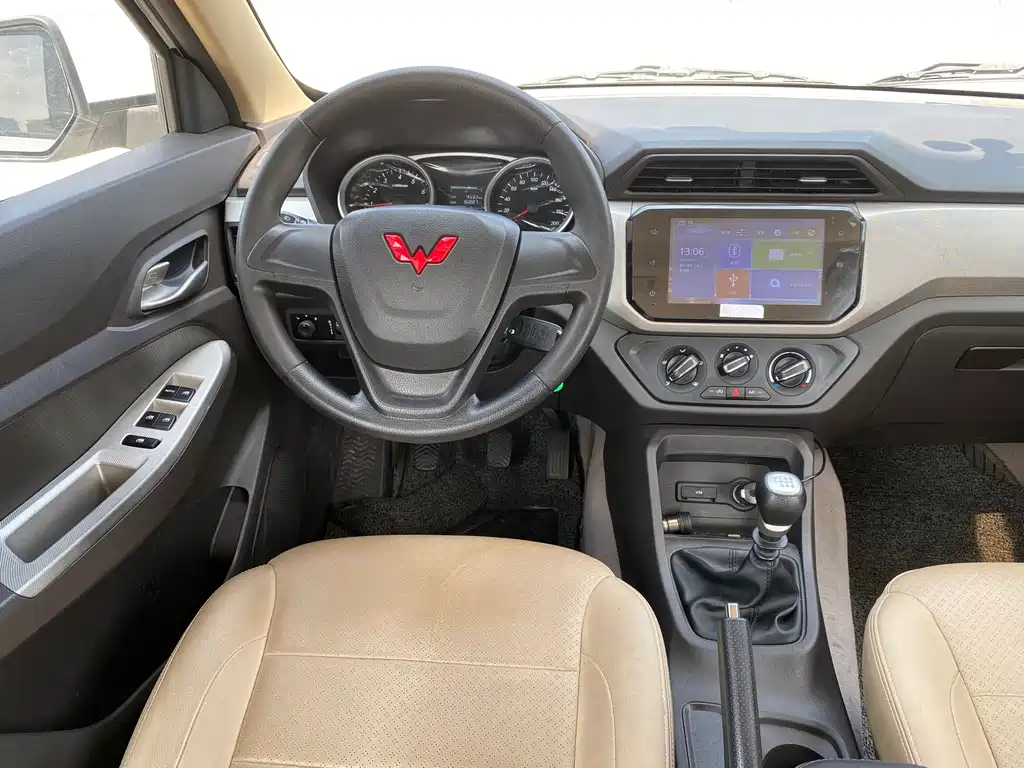 Wuling Hongguang — миниатюра 9