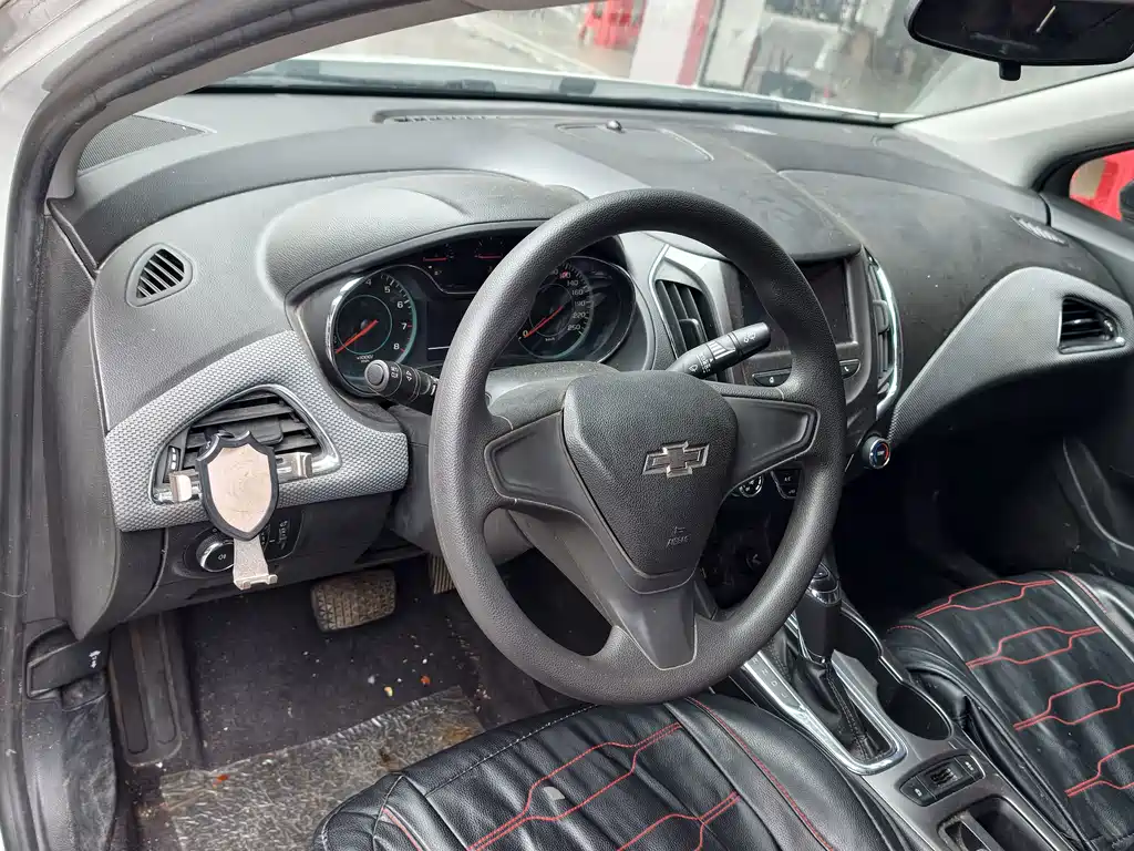Chevrolet Cruze — миниатюра 10