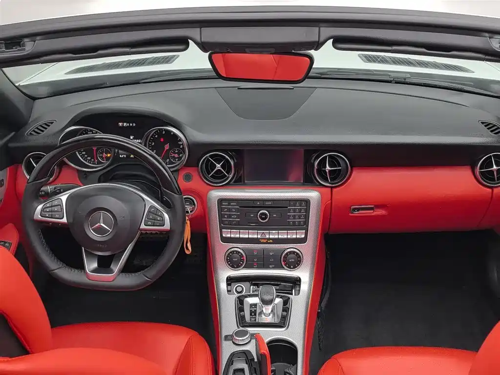 Mercedes-Benz SLC 2016 SLC 200 Fashion