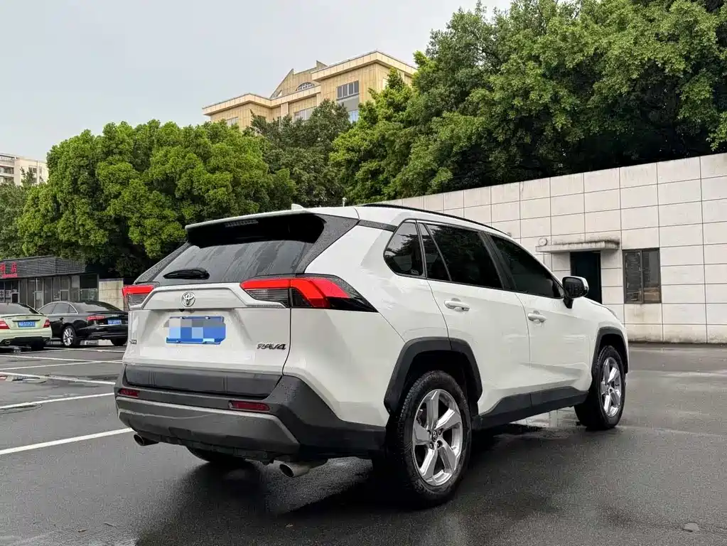 TOYOTA RAV4 RONGFANG
