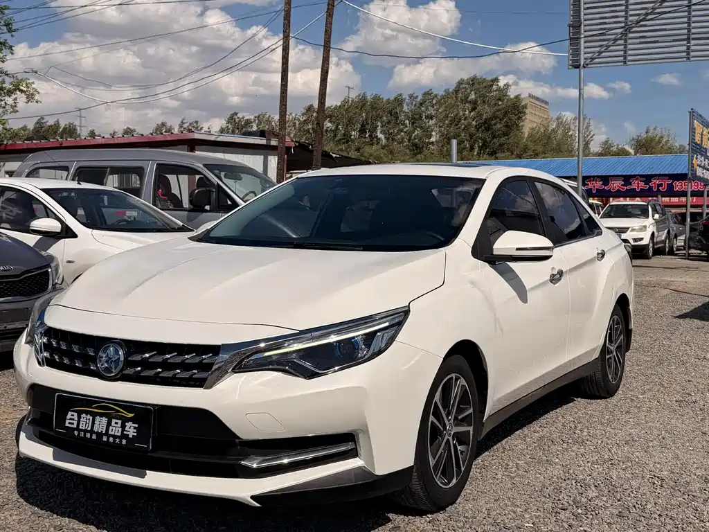 Купить Venucia D60