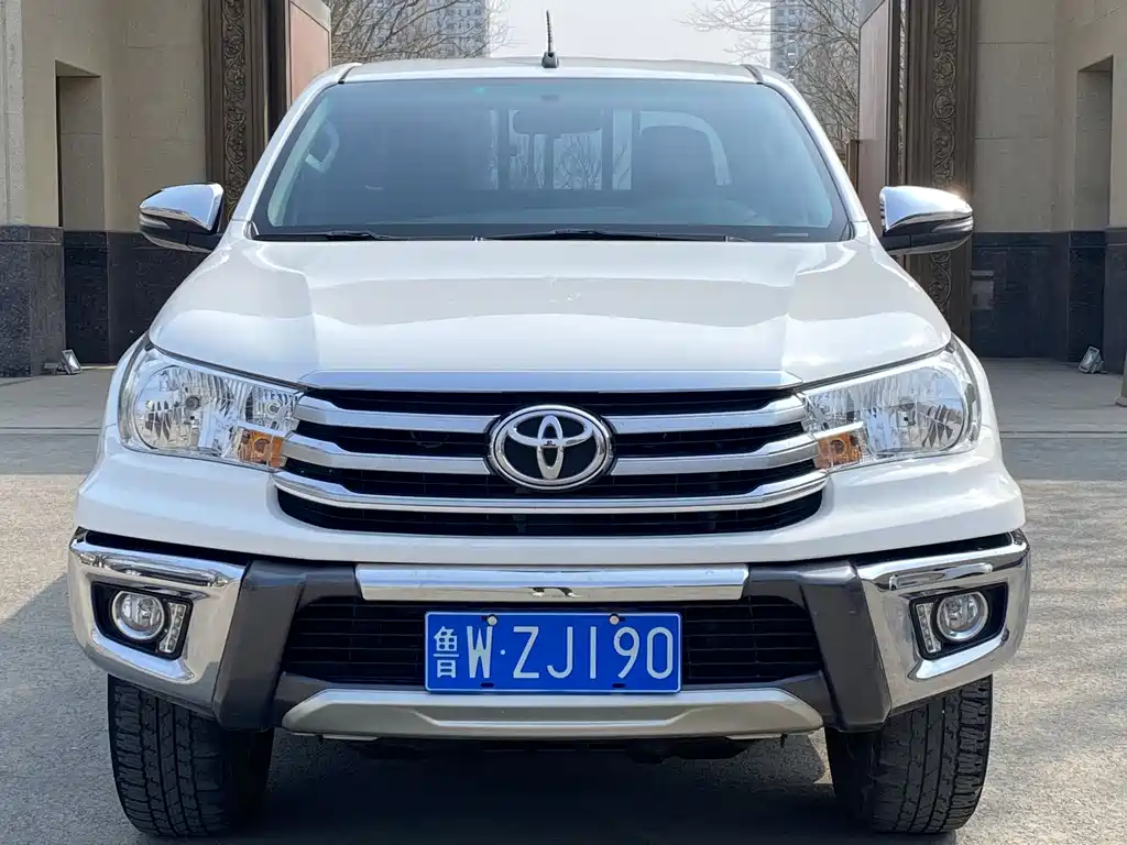 Toyota Hilux 2019 2.7L AT