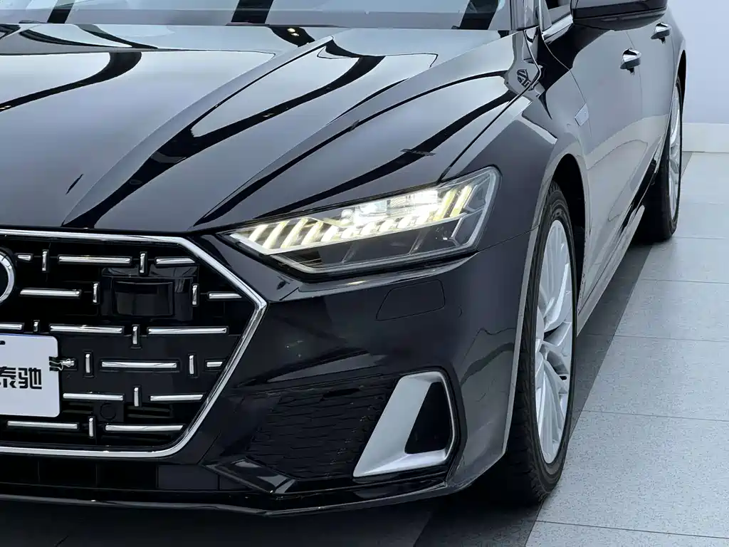 Audi A7L — миниатюра 3