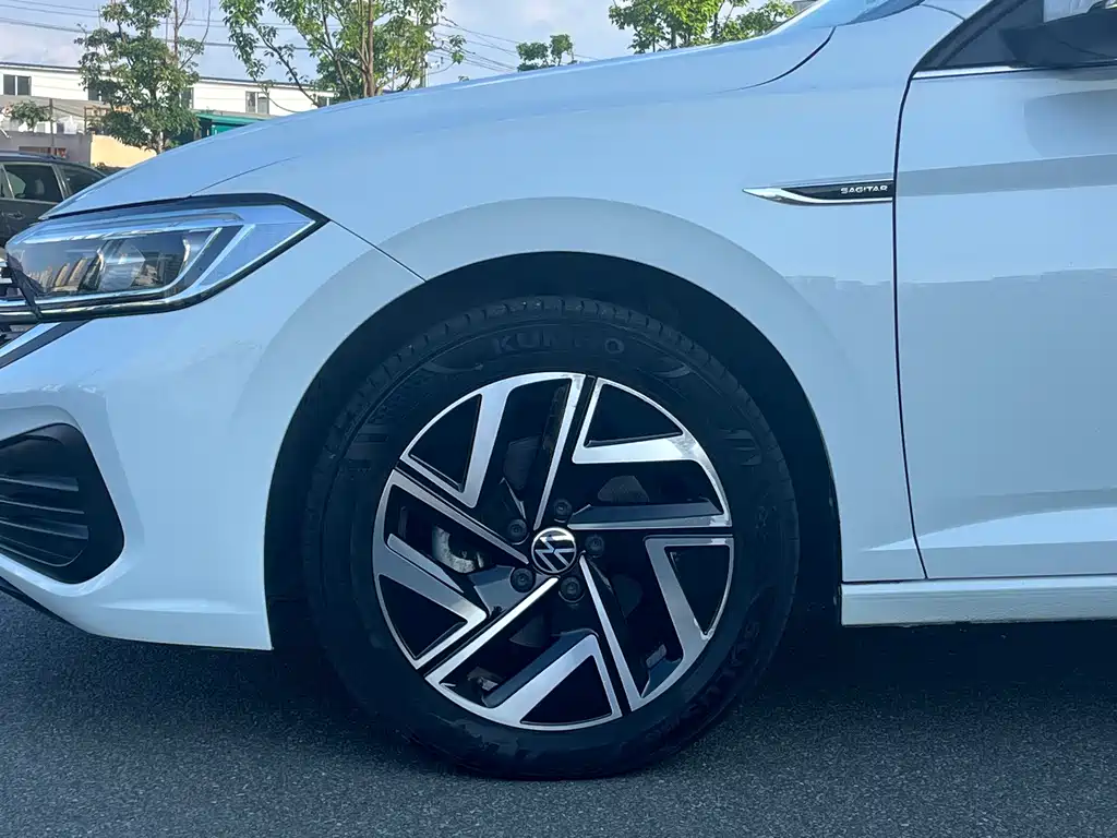 Volkswagen Sagitar — миниатюра 9