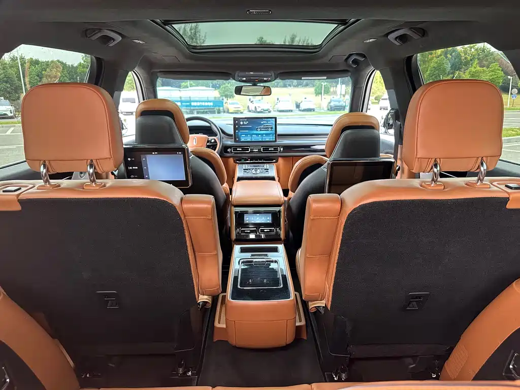 Lincoln Aviator — миниатюра 30