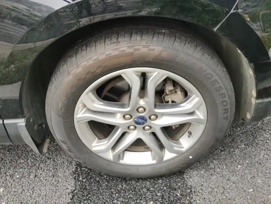 Ford Edge — миниатюра 6