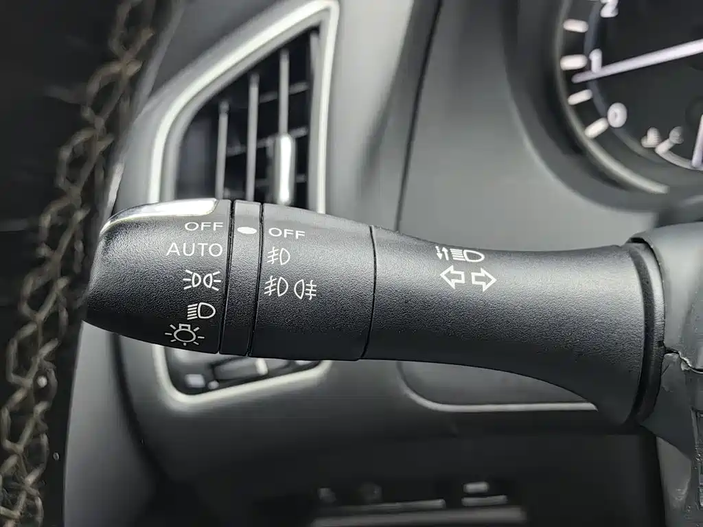 Infiniti Q50L — миниатюра 21