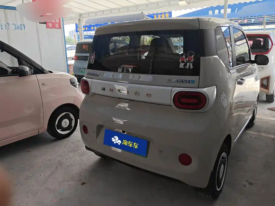 Wuling MINIEV — миниатюра 3