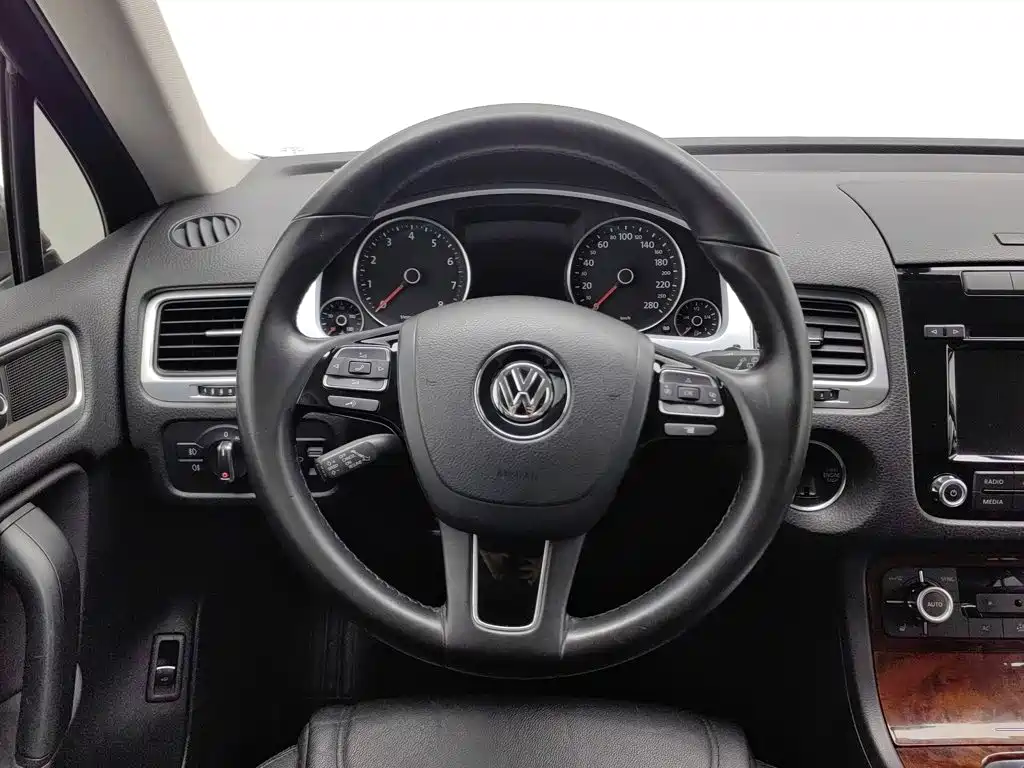 Volkswagen Touareg — миниатюра 11