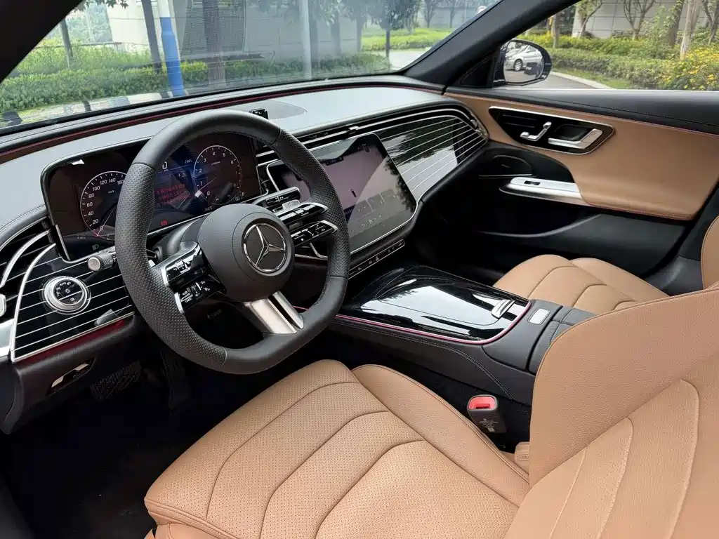 Mercedes-Benz E-Class — миниатюра 4