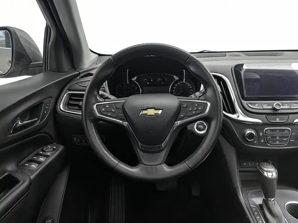 Chevrolet Equinox — миниатюра 11