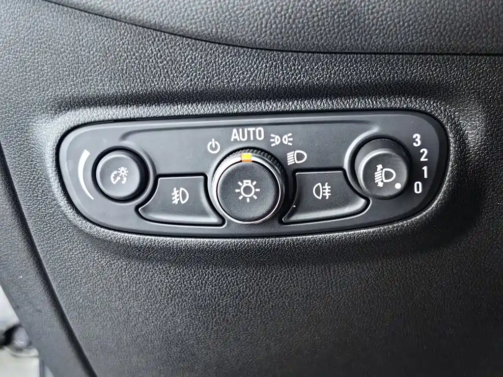 Chevrolet Equinox — миниатюра 21