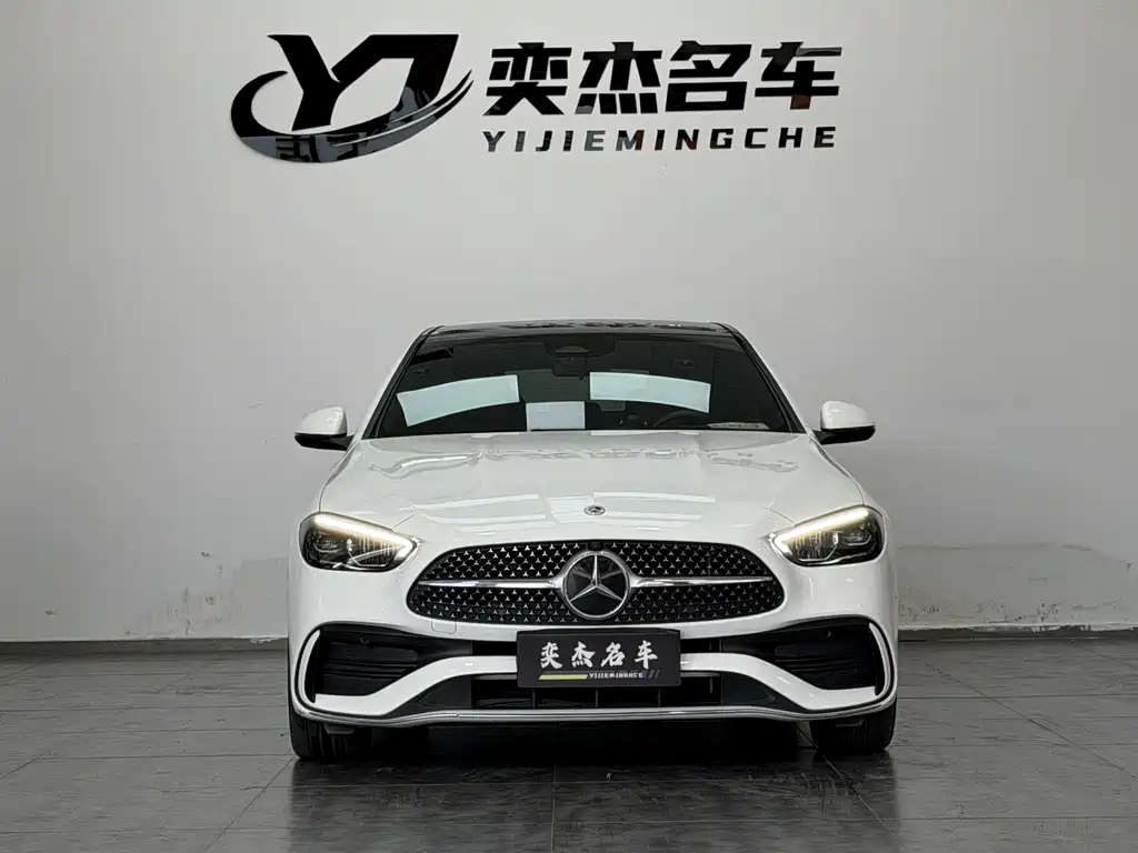 Mercedes-Benz C-Class — миниатюра 2