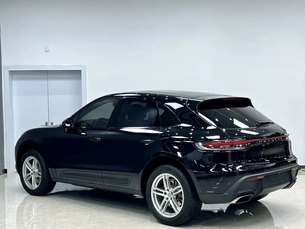 Porsche Macan — миниатюра 4