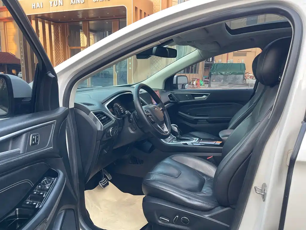 Ford Edge — миниатюра 9