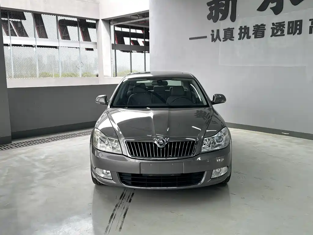 Skoda Octavia 2014 1.6L AT