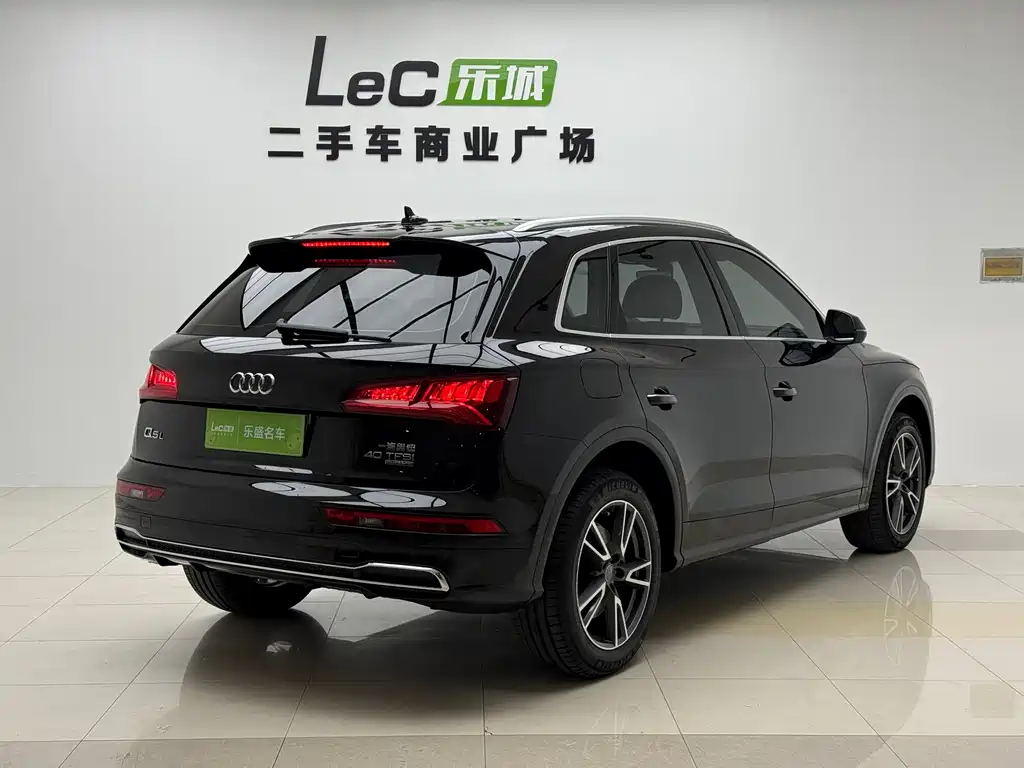 Audi Q5L 2018 40 TFSI Fashion V
