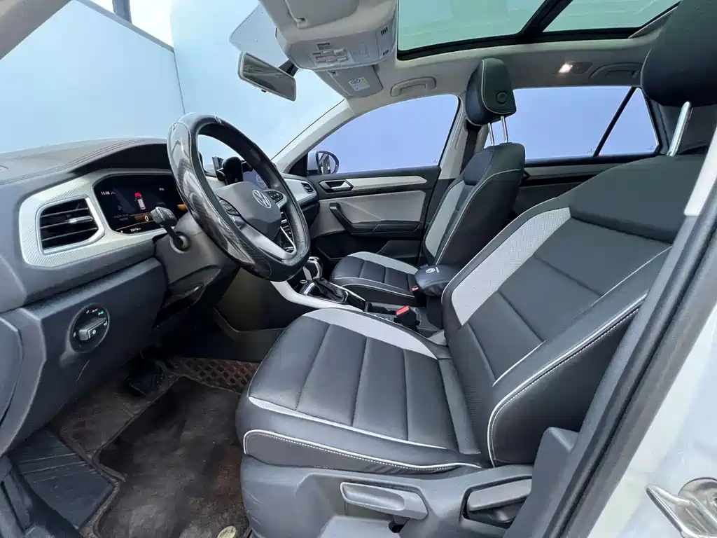 Volkswagen T-Roc — миниатюра 3