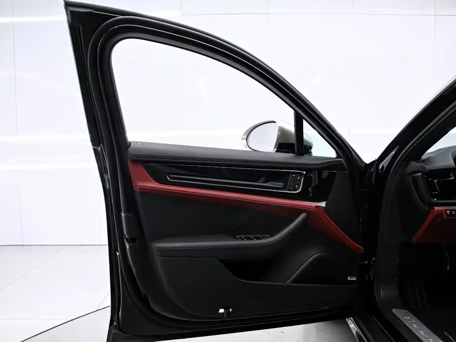 Porsche Panamera — миниатюра 12