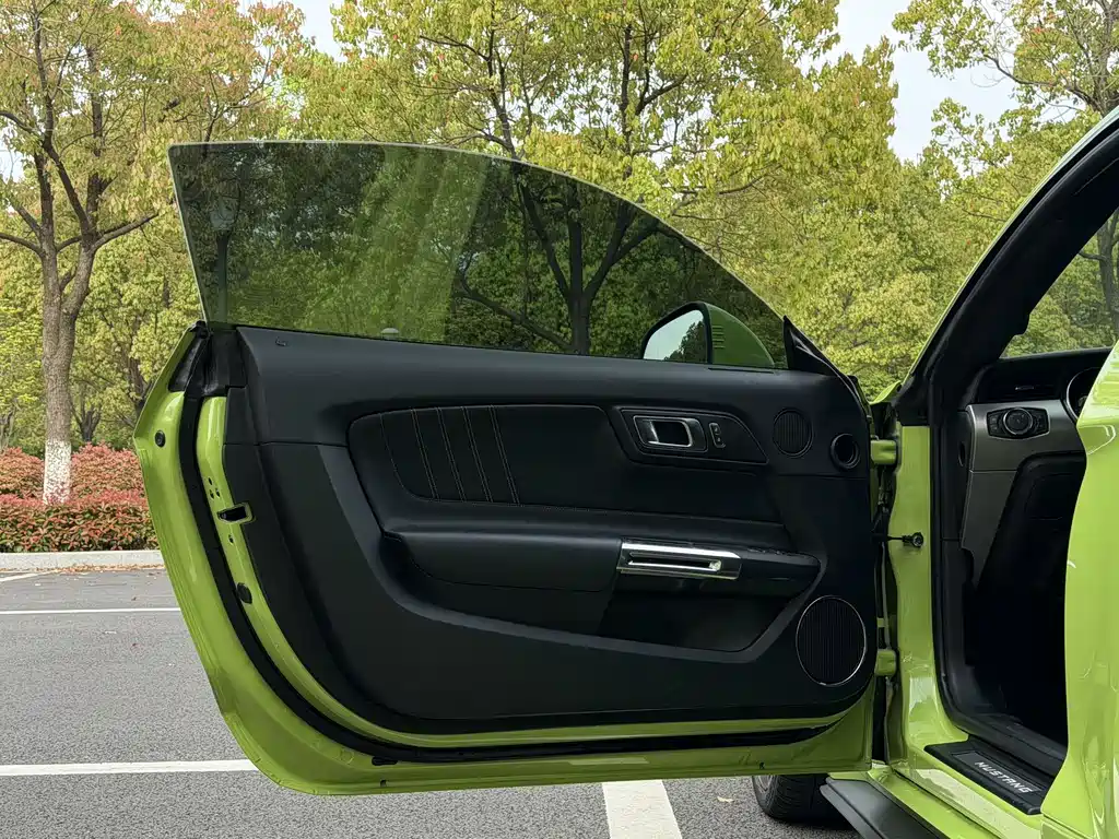 Ford Mustang 2020 2.3L EcoBoost