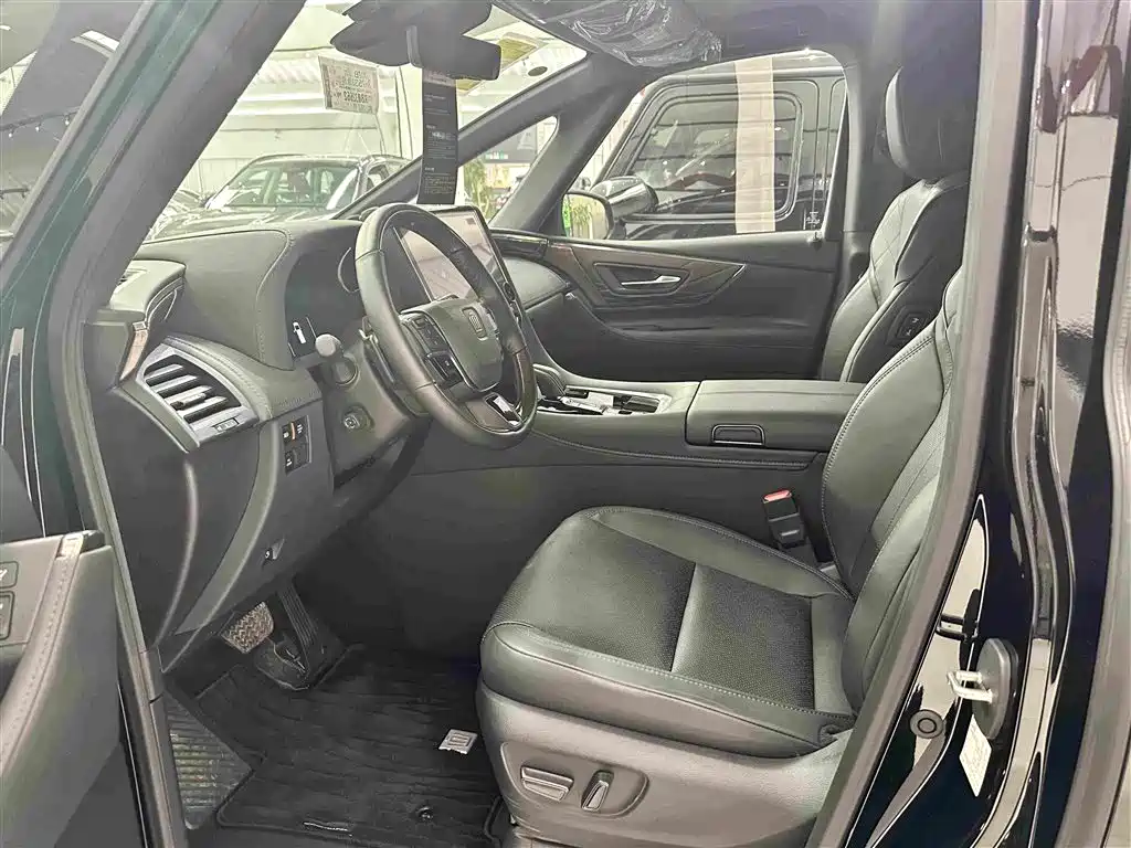 Toyota Vellfire — миниатюра 13