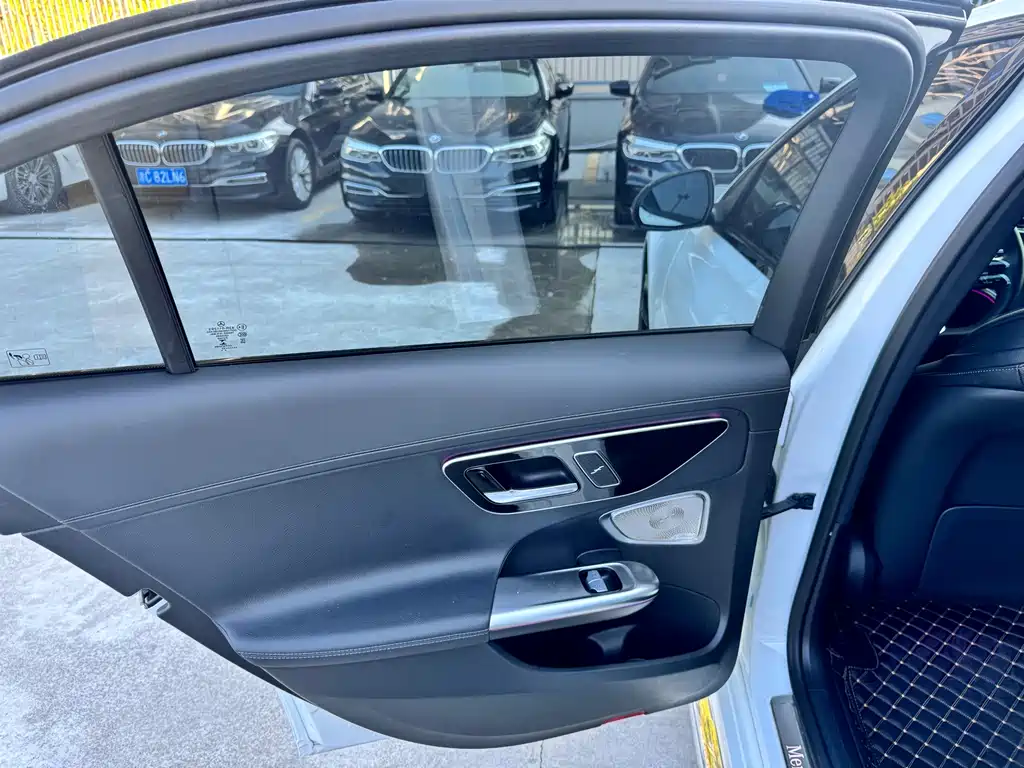 Mercedes-Benz C-Class 2022 — фото 12