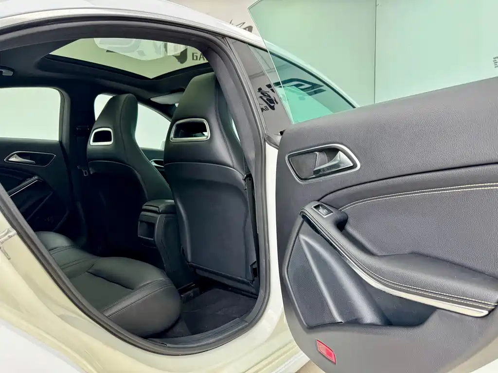 Mercedes-Benz CLA (Import) — миниатюра 11