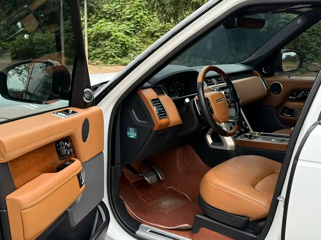 Land Rover Range Rover — миниатюра 9
