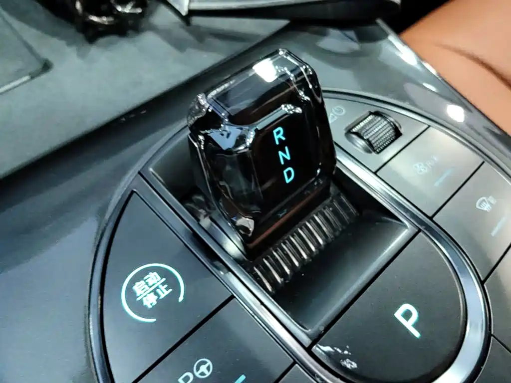 BYD Seal — миниатюра 14