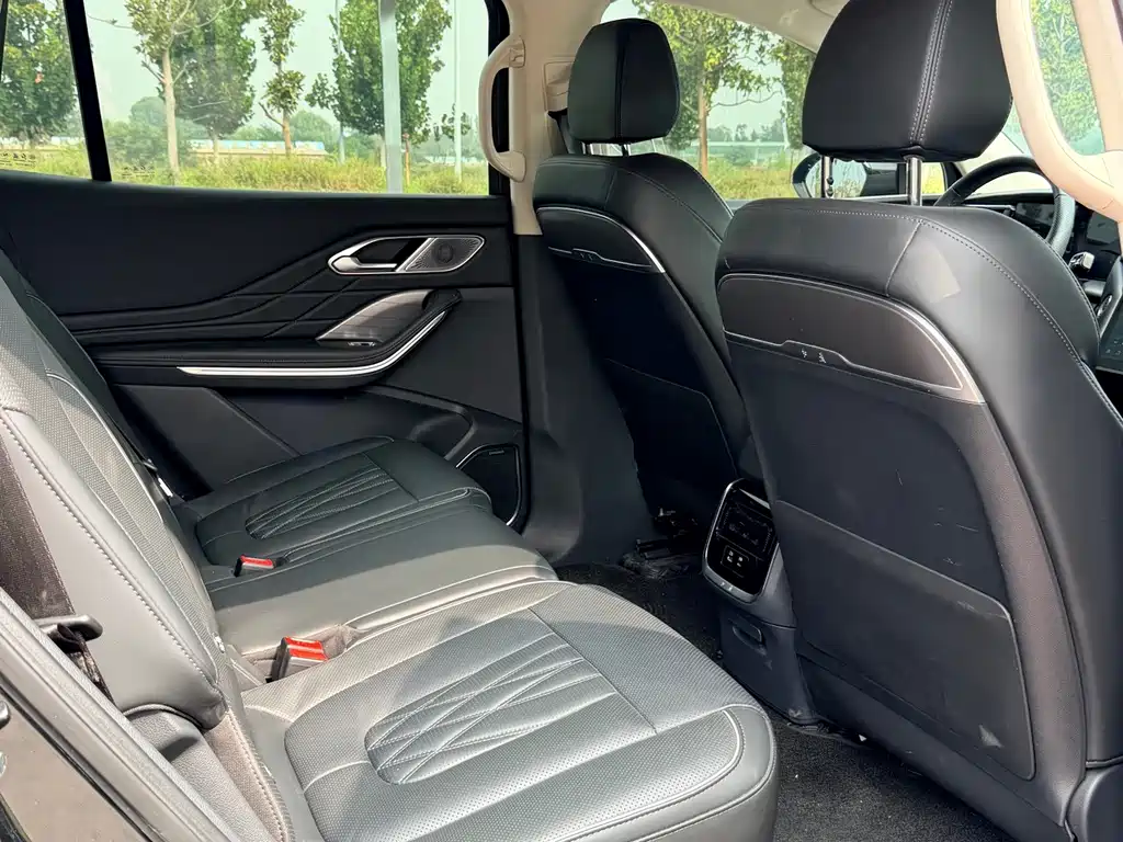 Hongqi Hongqi HS7 PHEV — миниатюра 28