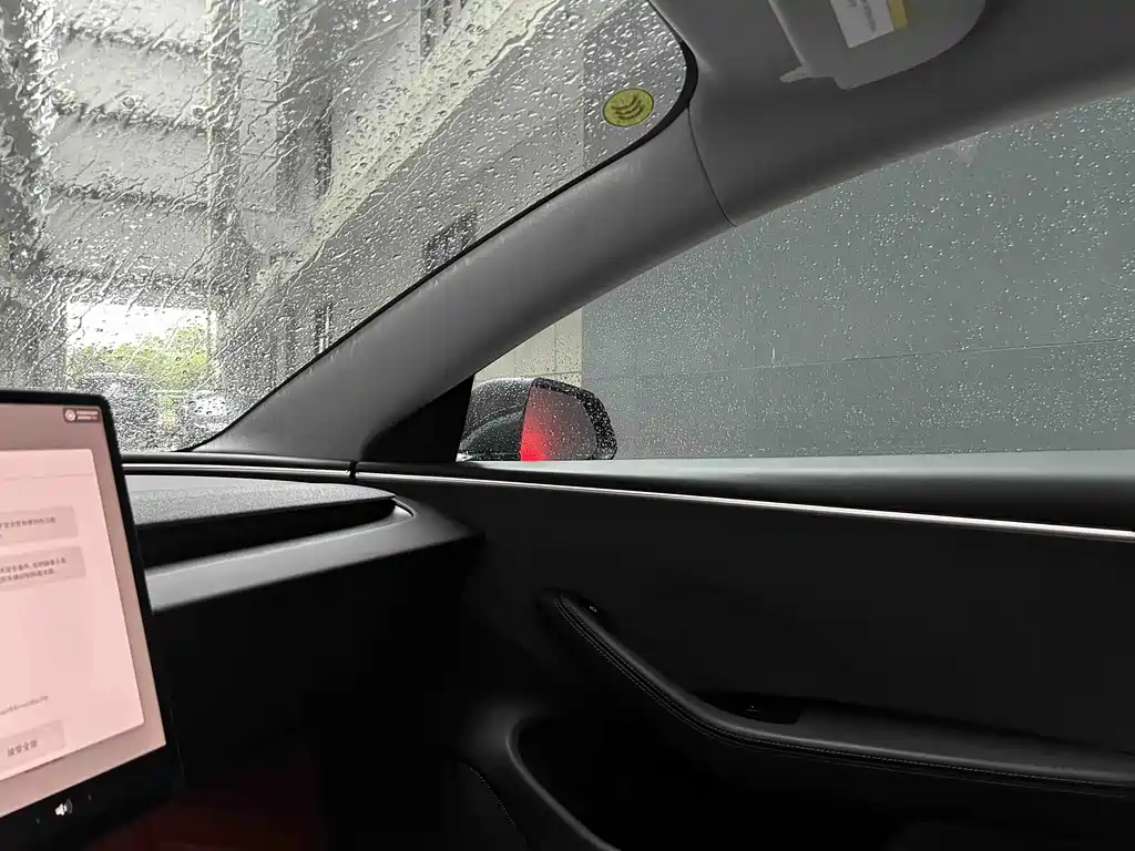Tesla Model 3 — миниатюра 14