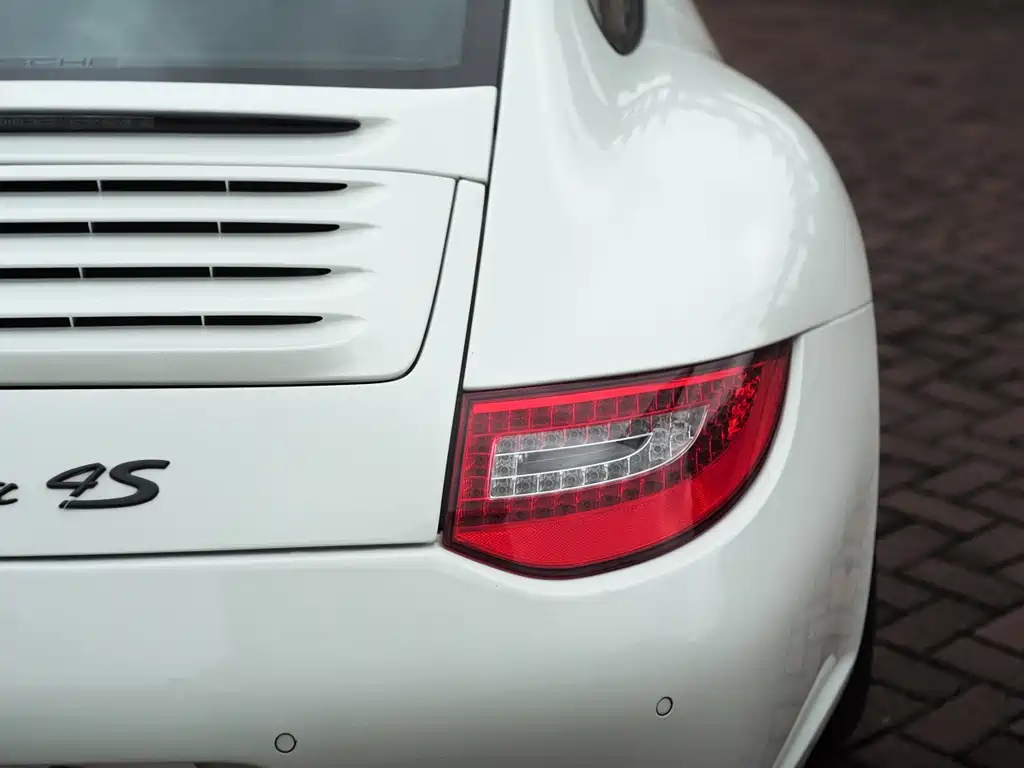 Porsche 911 2010 Carrera 4S 3.8L