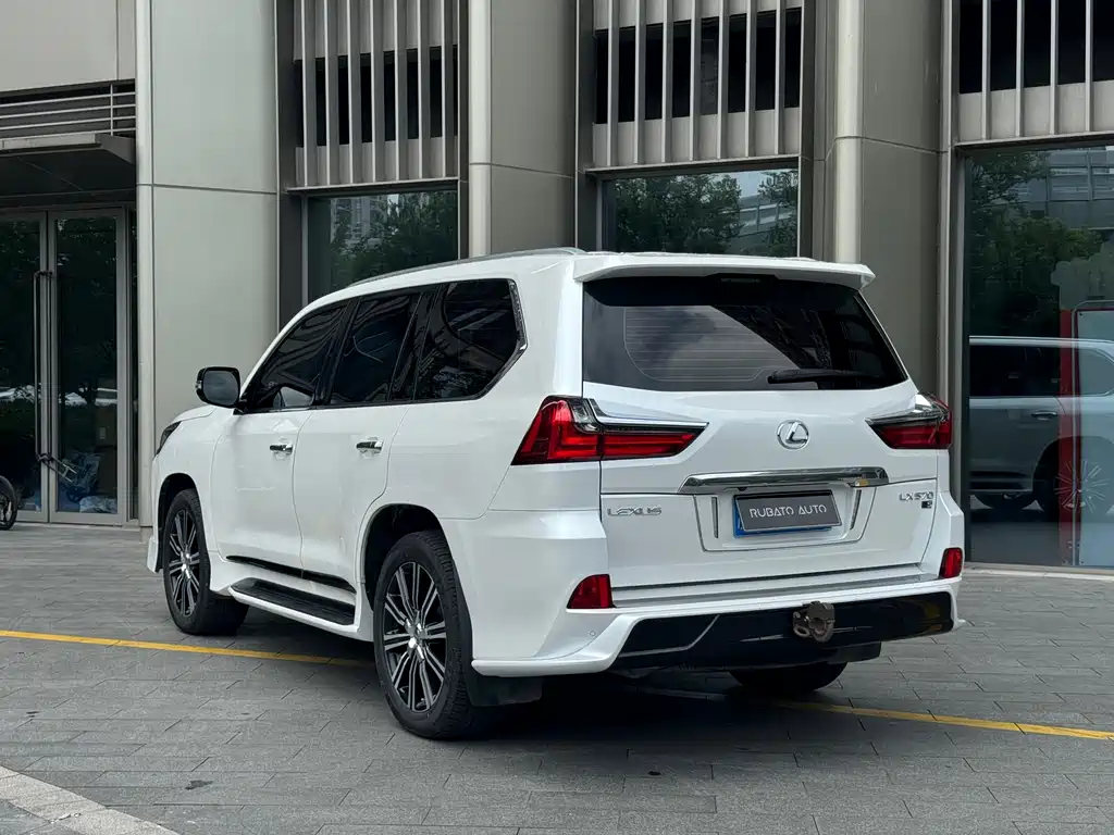 Lexus LX 2017 570
