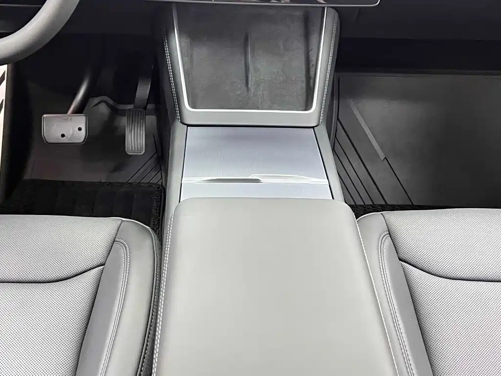 Tesla Model Y — фотографии объявления, Фото 24
