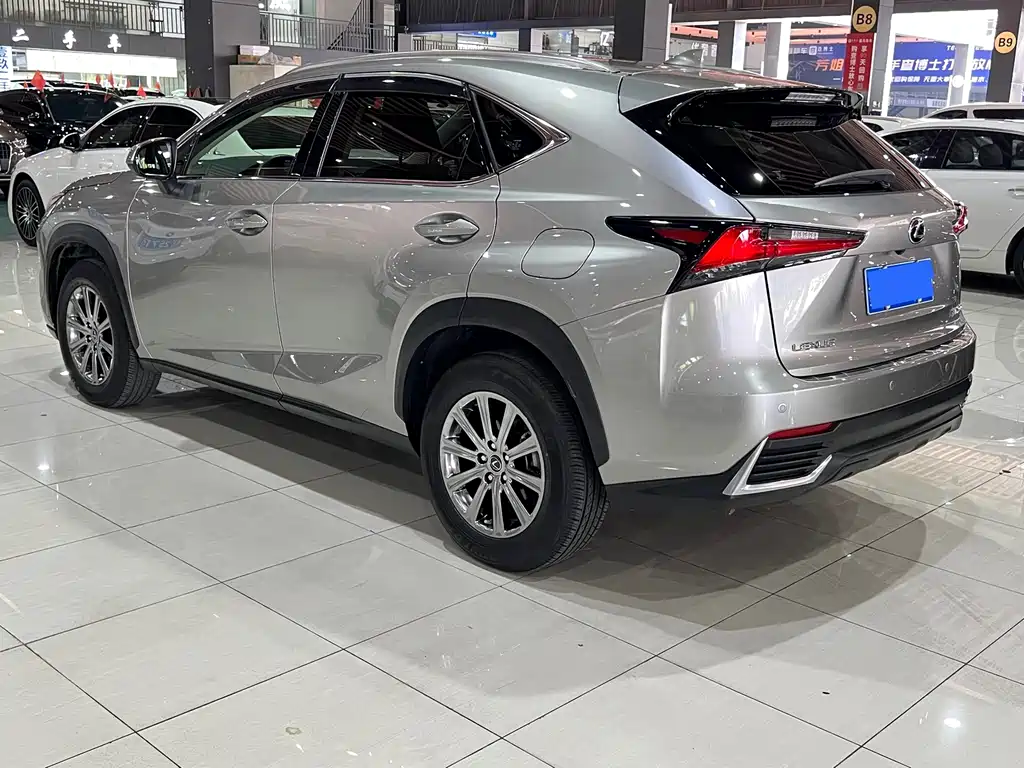 Lexus NX — миниатюра 5