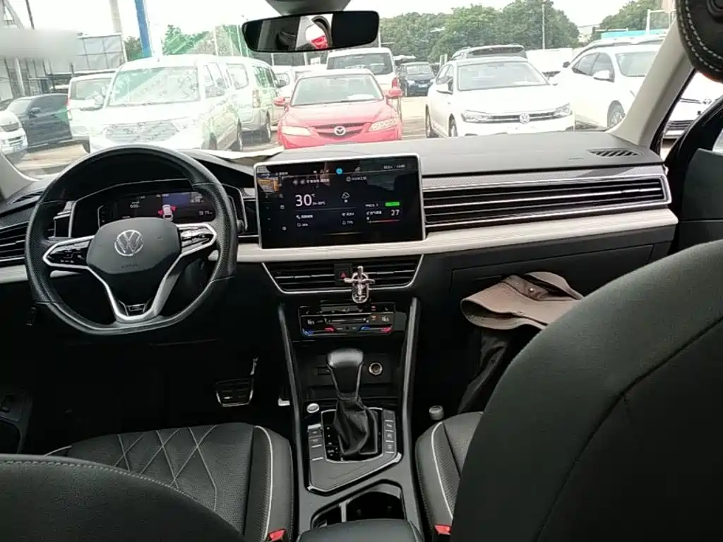 Volkswagen Tiguan L L 2023 330TSI AT R-Line
