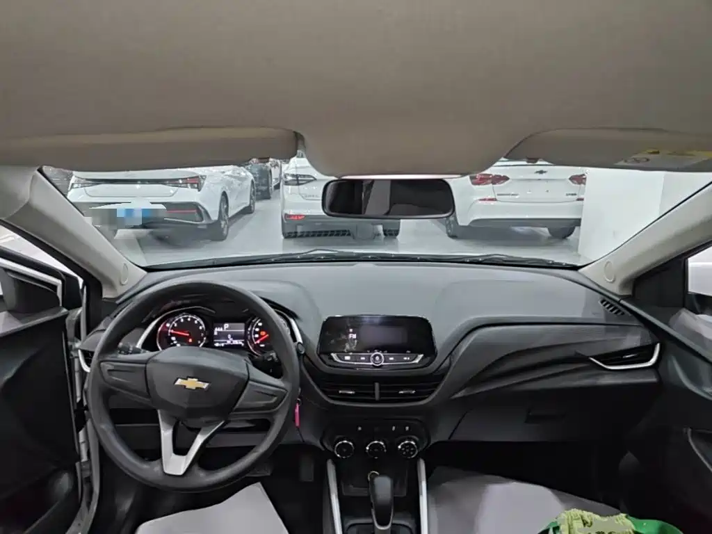 Chevrolet Cavalier — миниатюра 10