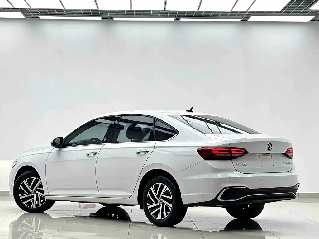 Volkswagen Lavida — миниатюра 4