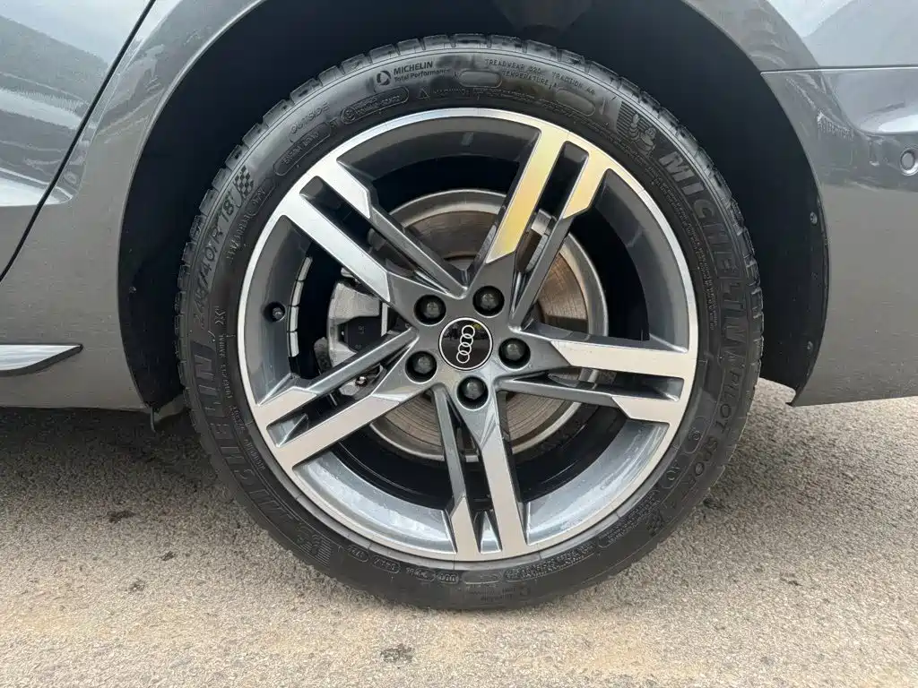 Audi A4L — миниатюра 23