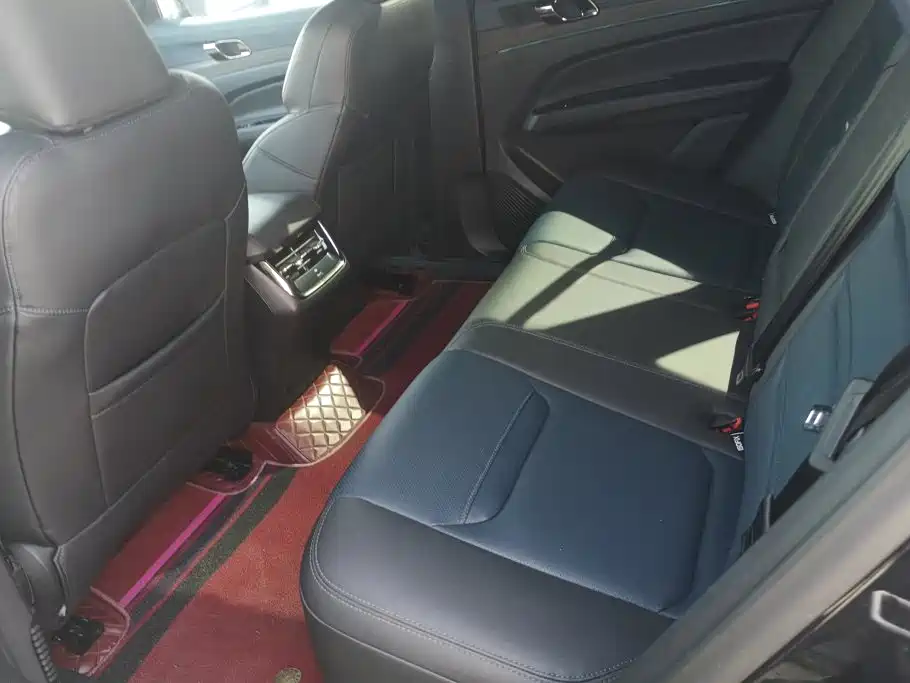 Ford Equator Sport — миниатюра 11