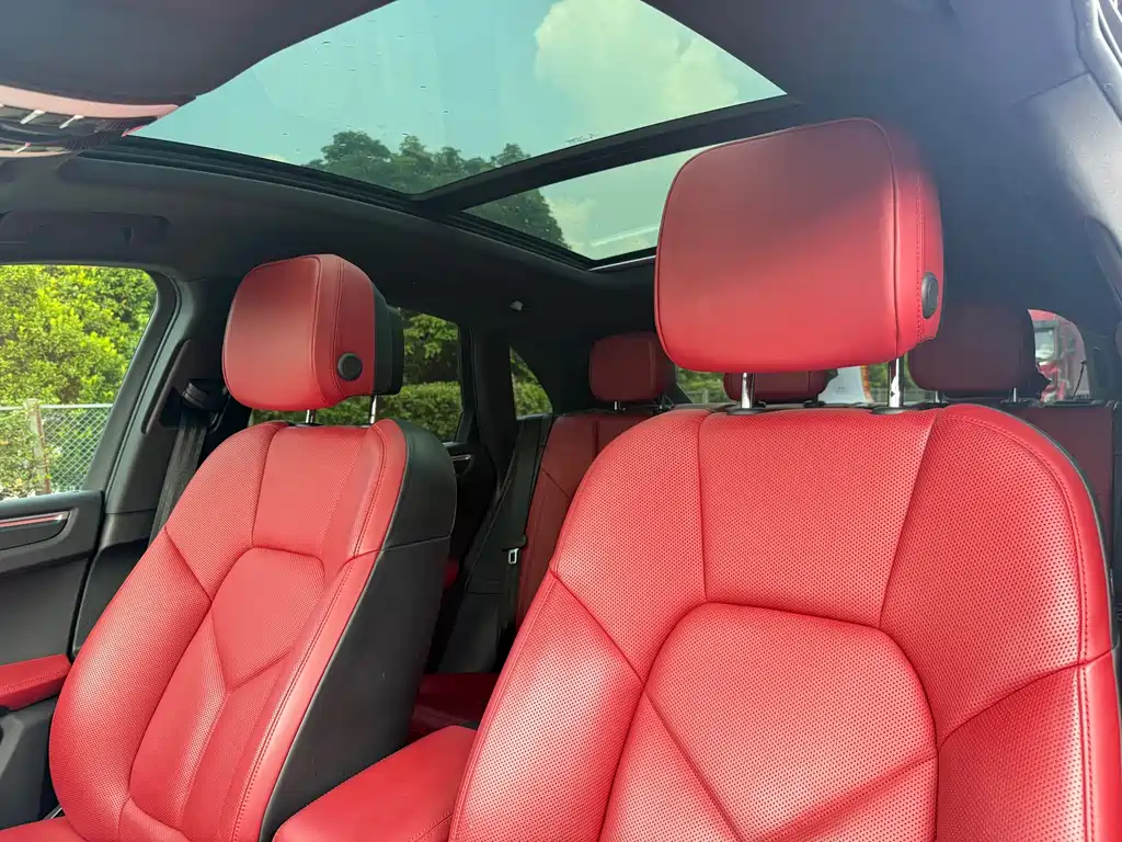 Porsche Macan — миниатюра 12