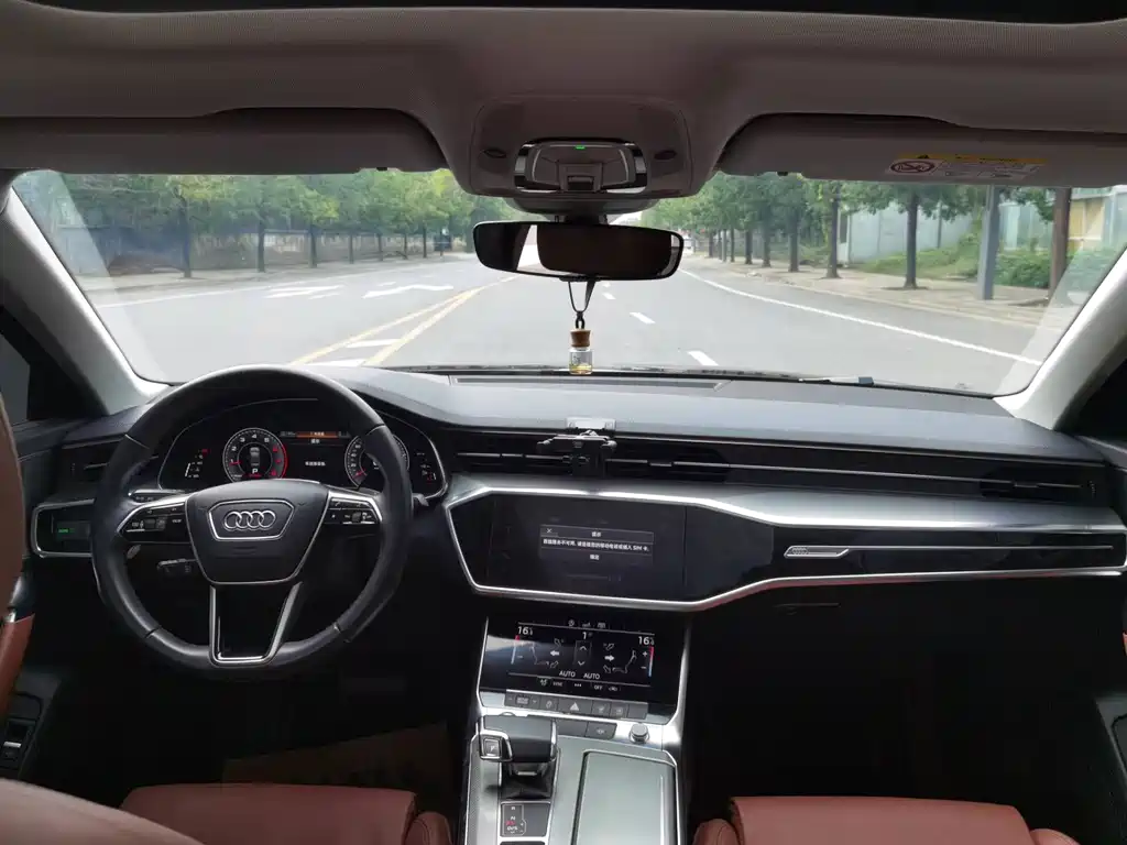 Audi A6L — миниатюра 12