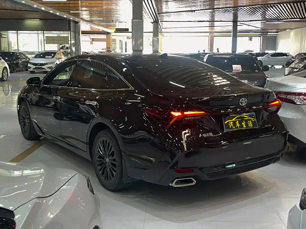 Toyota Avalon — миниатюра 10