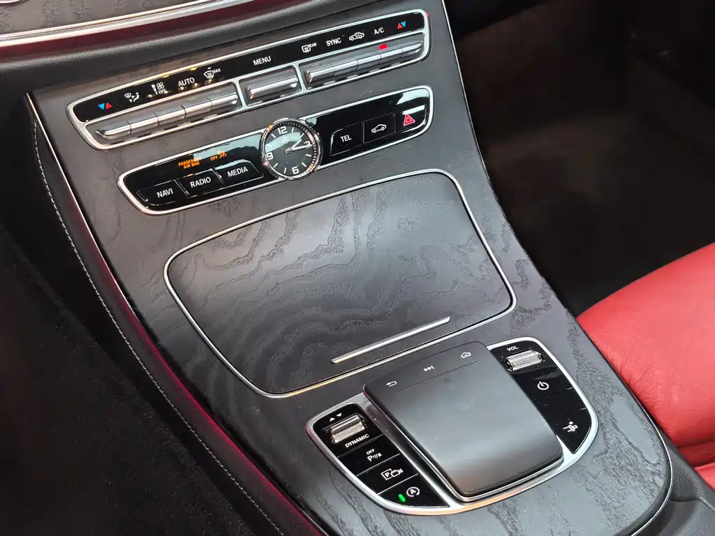 Mercedes-Benz E-Class (Import) — миниатюра 9
