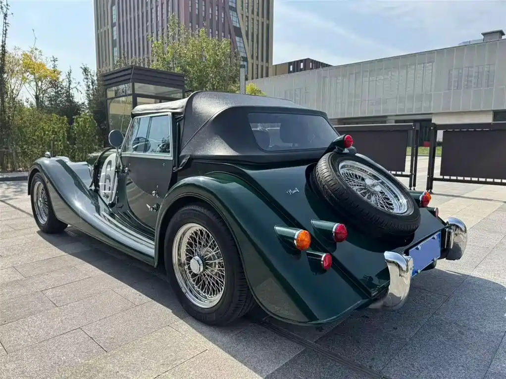 Morgan Plus 4 2013 2.0L Sport 2 мест